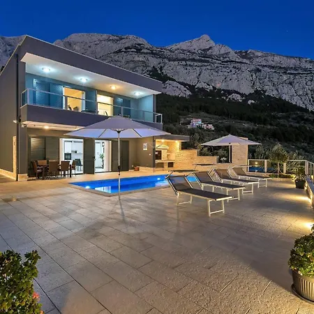 Infinite Mit Schwimmbad Und Meerblick By Interhome *