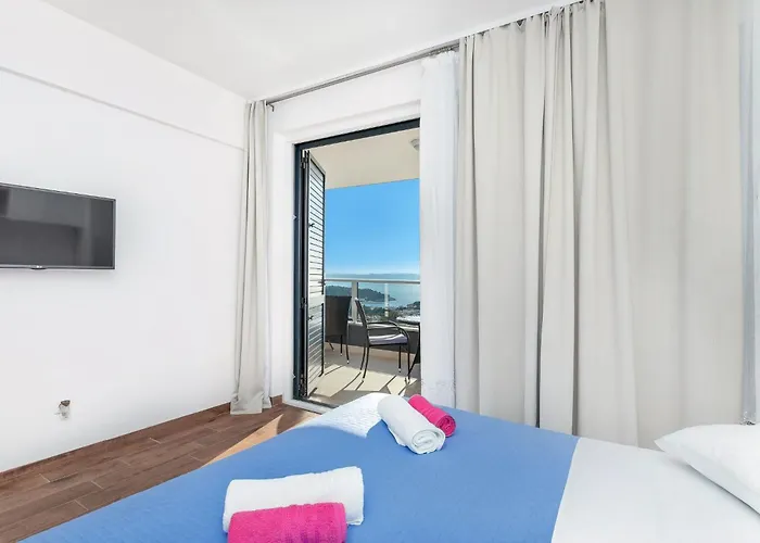 Infinite Mit Schwimmbad Und Meerblick By Interhome