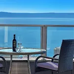 別荘 Infinite Mit Schwimmbad Und Meerblick By Interhome