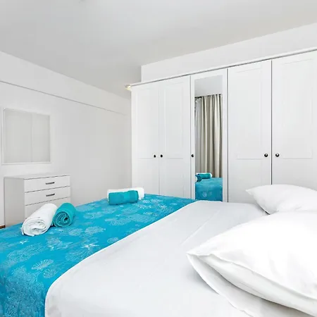 Feriehus Infinite Mit Schwimmbad Und Meerblick By Interhome Makarska