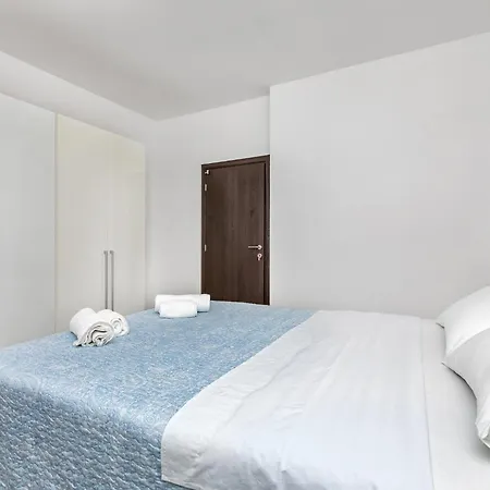 Feriehus Infinite Mit Schwimmbad Und Meerblick By Interhome
