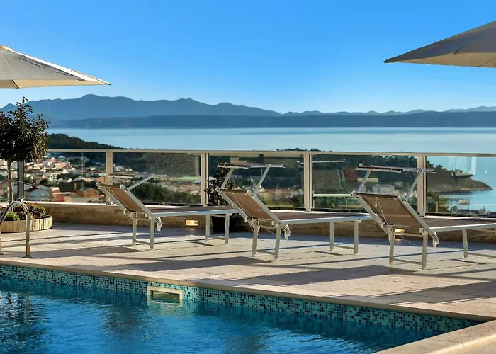 Infinite Mit Schwimmbad Und Meerblick By Interhome *