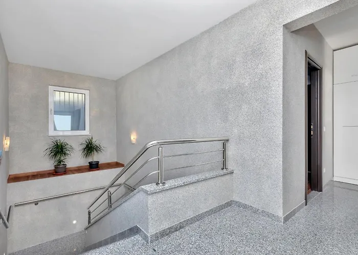 Vakantiehuis Infinite Mit Schwimmbad Und Meerblick By Interhome