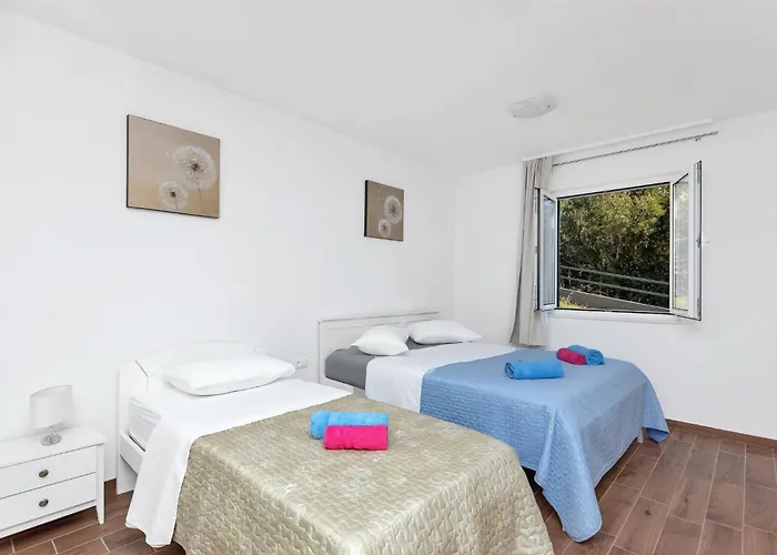 Holiday home Infinite Mit Schwimmbad Und Meerblick By Interhome *