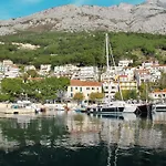 Holiday home Infinite Mit Schwimmbad Und Meerblick By Interhome Makarska