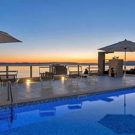 펜션 Infinite Mit Schwimmbad Und Meerblick By Interhome 마카르스카