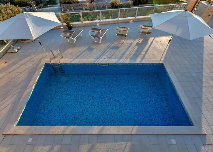 Nyaraló Infinite Mit Schwimmbad Und Meerblick By Interhome Makarska